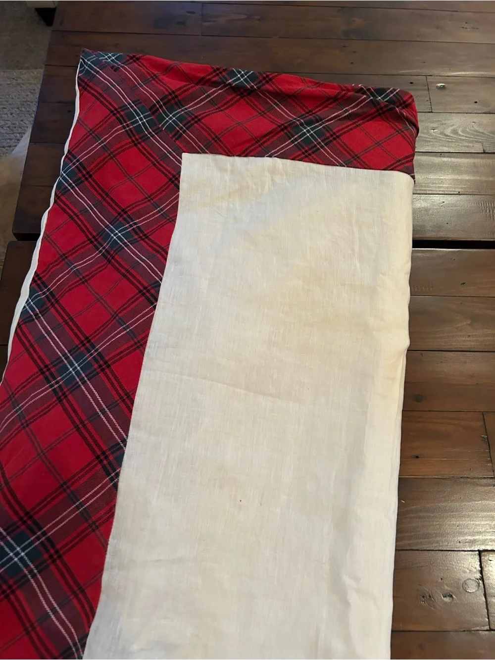 Williams Sonoma White Linen Duvet Cover with Red Plaid Trim